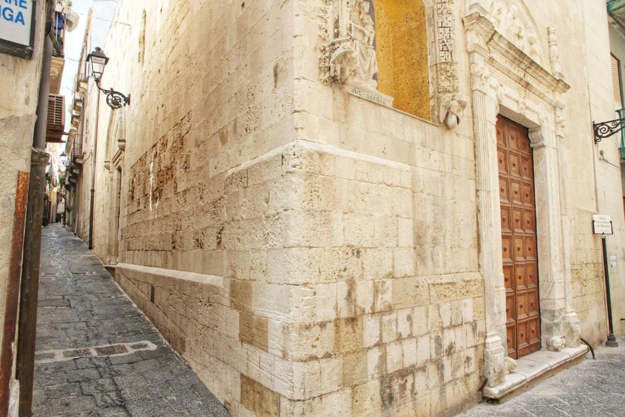 Essentia Rooms- Ortigia Holidays Syracuse ภายนอก รูปภาพ