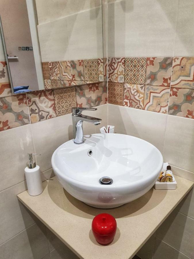 Essentia Rooms- Ortigia Holidays Syracuse ภายนอก รูปภาพ
