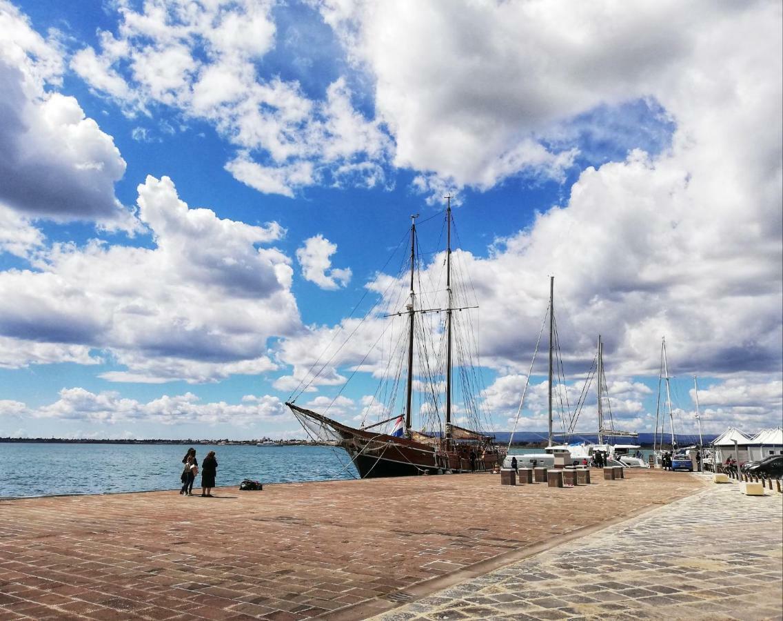 Essentia Rooms- Ortigia Holidays Syracuse ภายนอก รูปภาพ