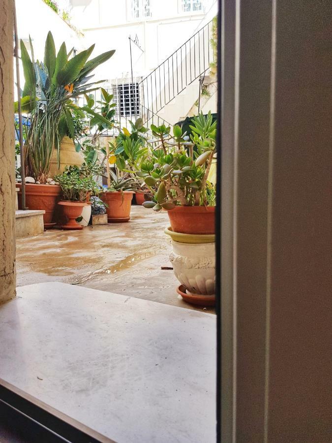 Essentia Rooms- Ortigia Holidays Syracuse ภายนอก รูปภาพ